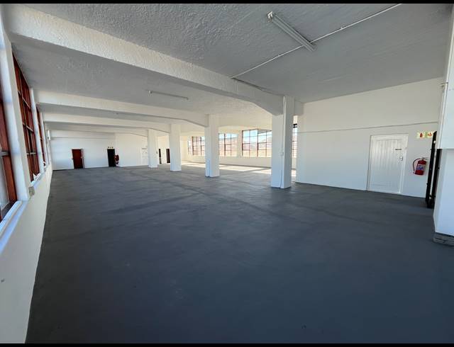 525M² WAREHOUSE TO LET IN PAARDEN EILAND